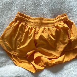 Lululemon hottie hot shorts, size 2 inches 2.5’